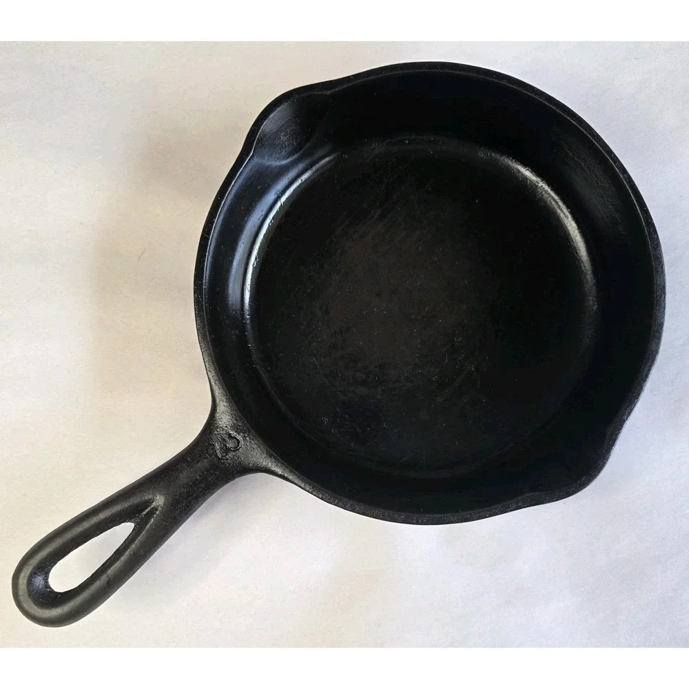 VTG Wagner Ware Stylized Sidney O No. 3 Cast Iron Skillet 1053 P